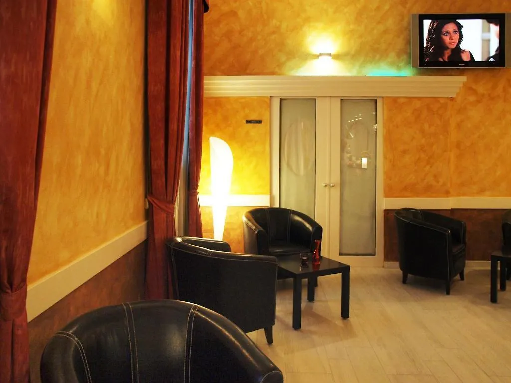 Petit Hotel location